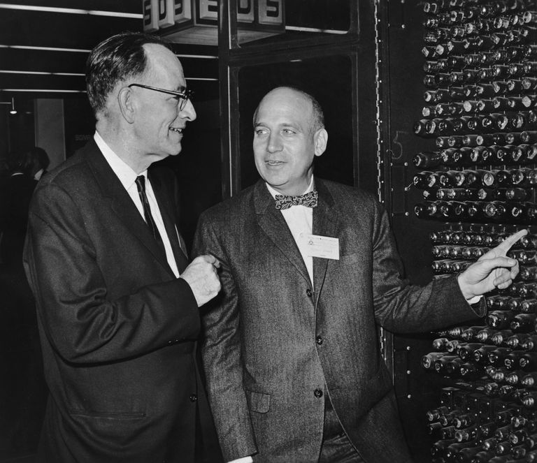 John Mauchly (left) and Dr Presper Eckert Jr with ENIAC